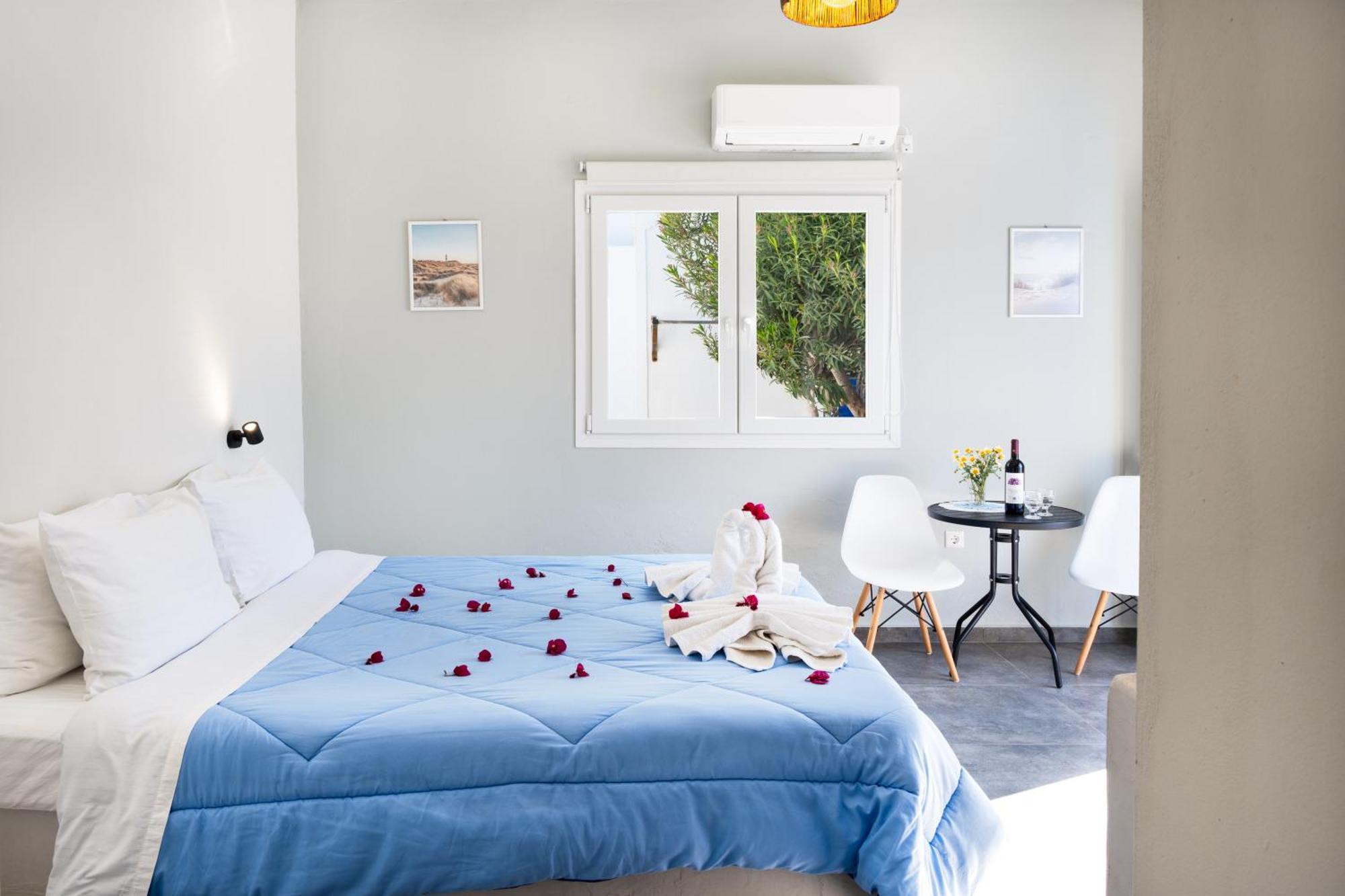 Aegean Blue Santorini Perissa Apartment Екстериор снимка