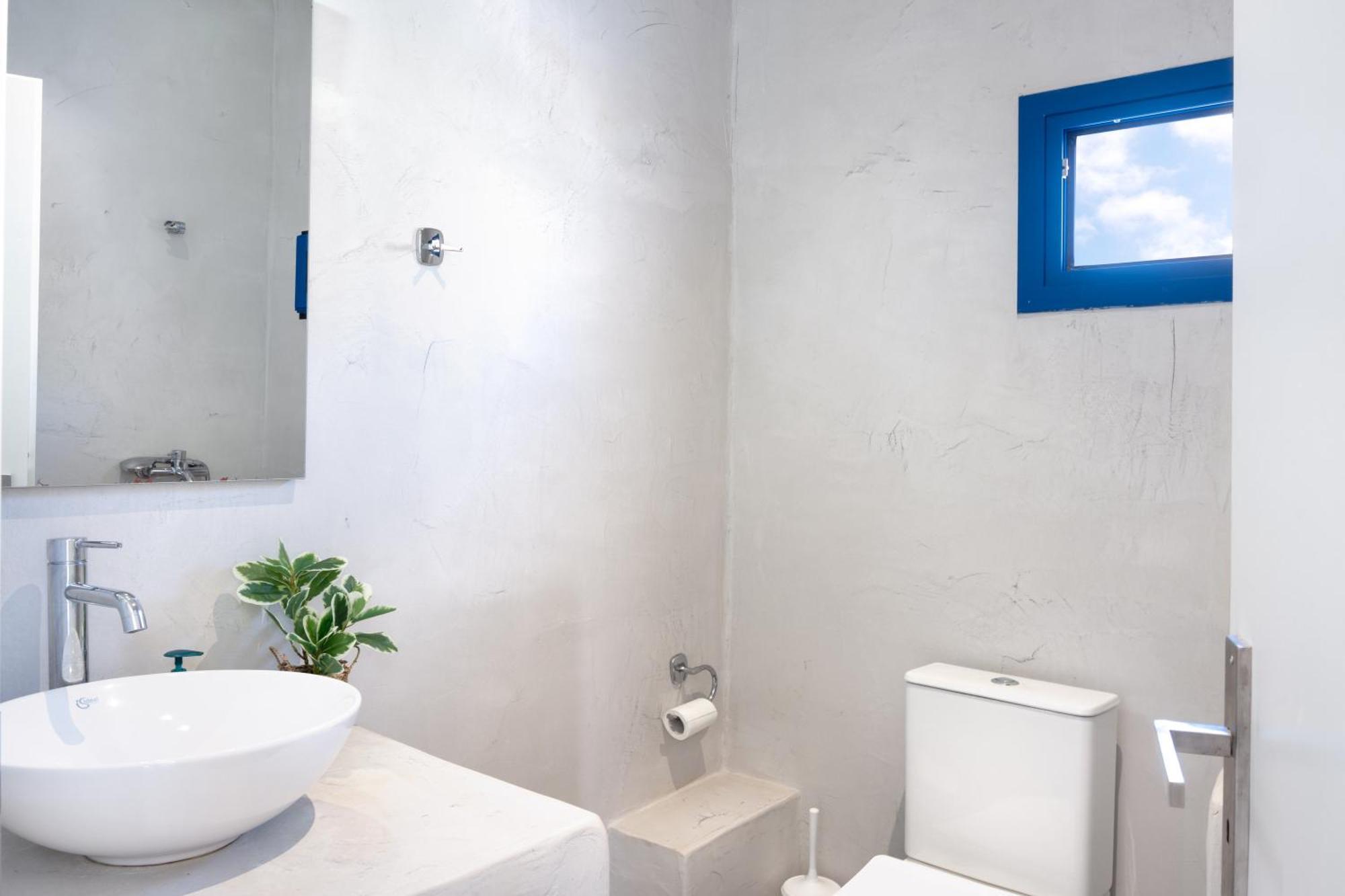 Aegean Blue Santorini Perissa Apartment Екстериор снимка
