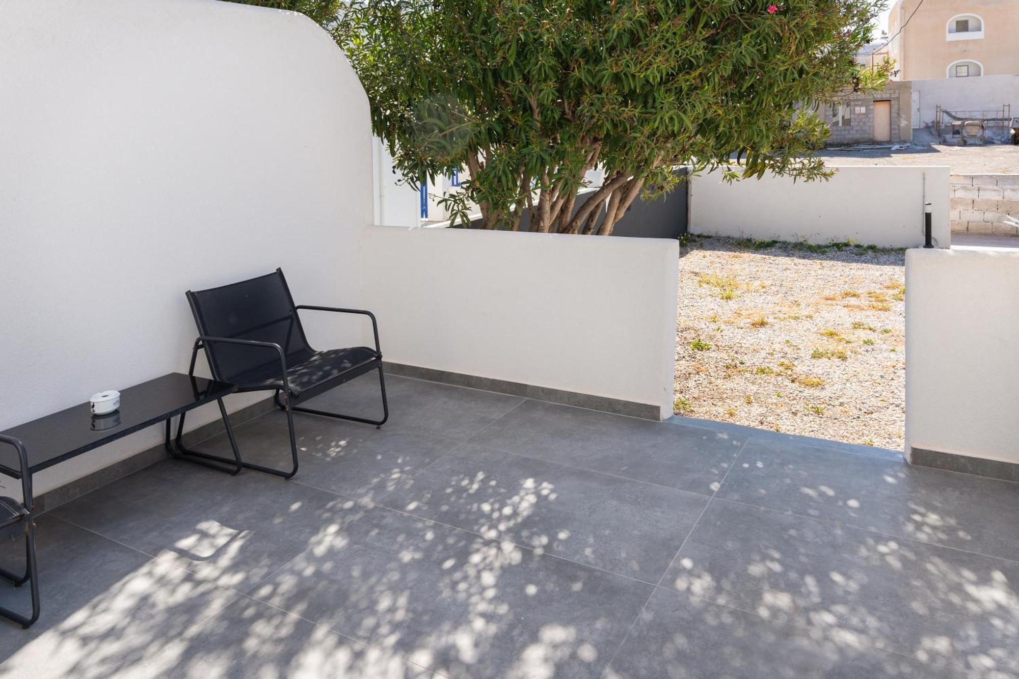 Aegean Blue Santorini Perissa Apartment Екстериор снимка
