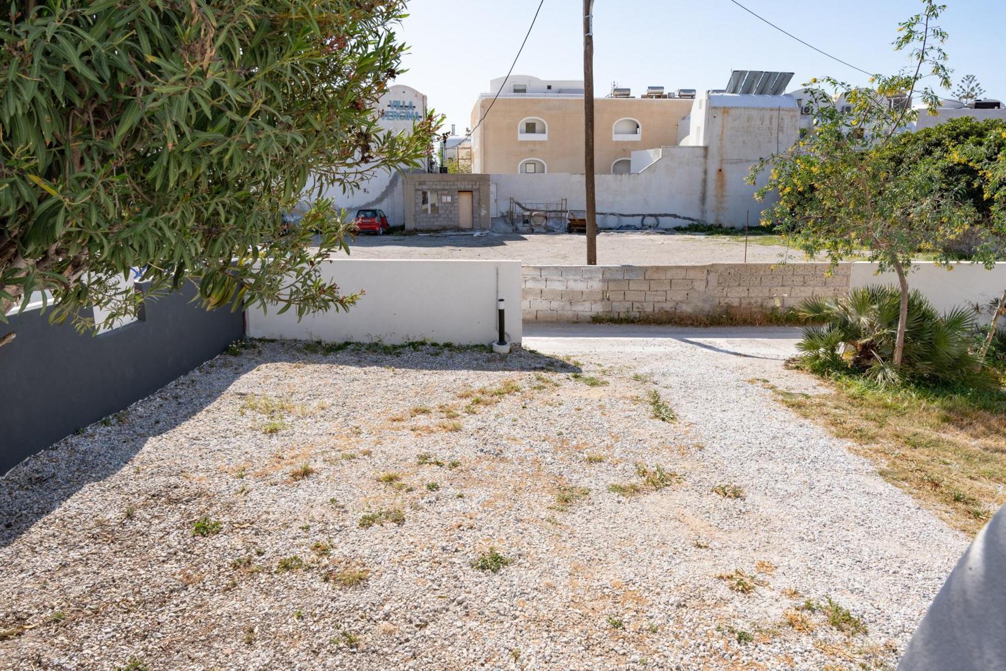 Aegean Blue Santorini Perissa Apartment Екстериор снимка